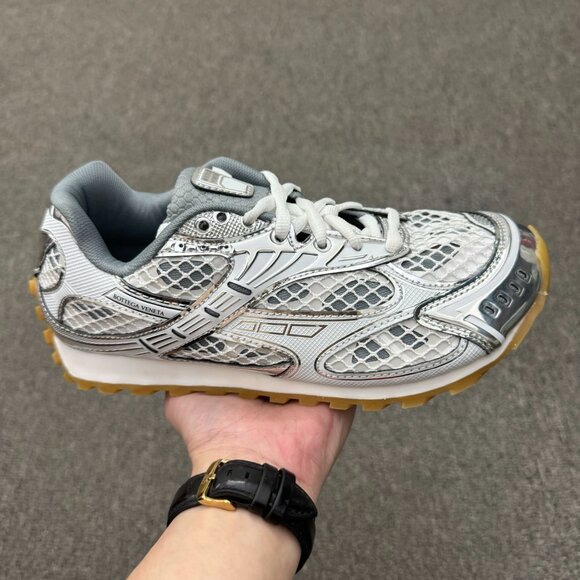 BOTTEGA VENETA Women's White and Silver Sneakers - Picture 2 of 9